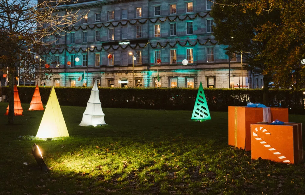 Lisa & James Dec 2022 Molten Sky Photography